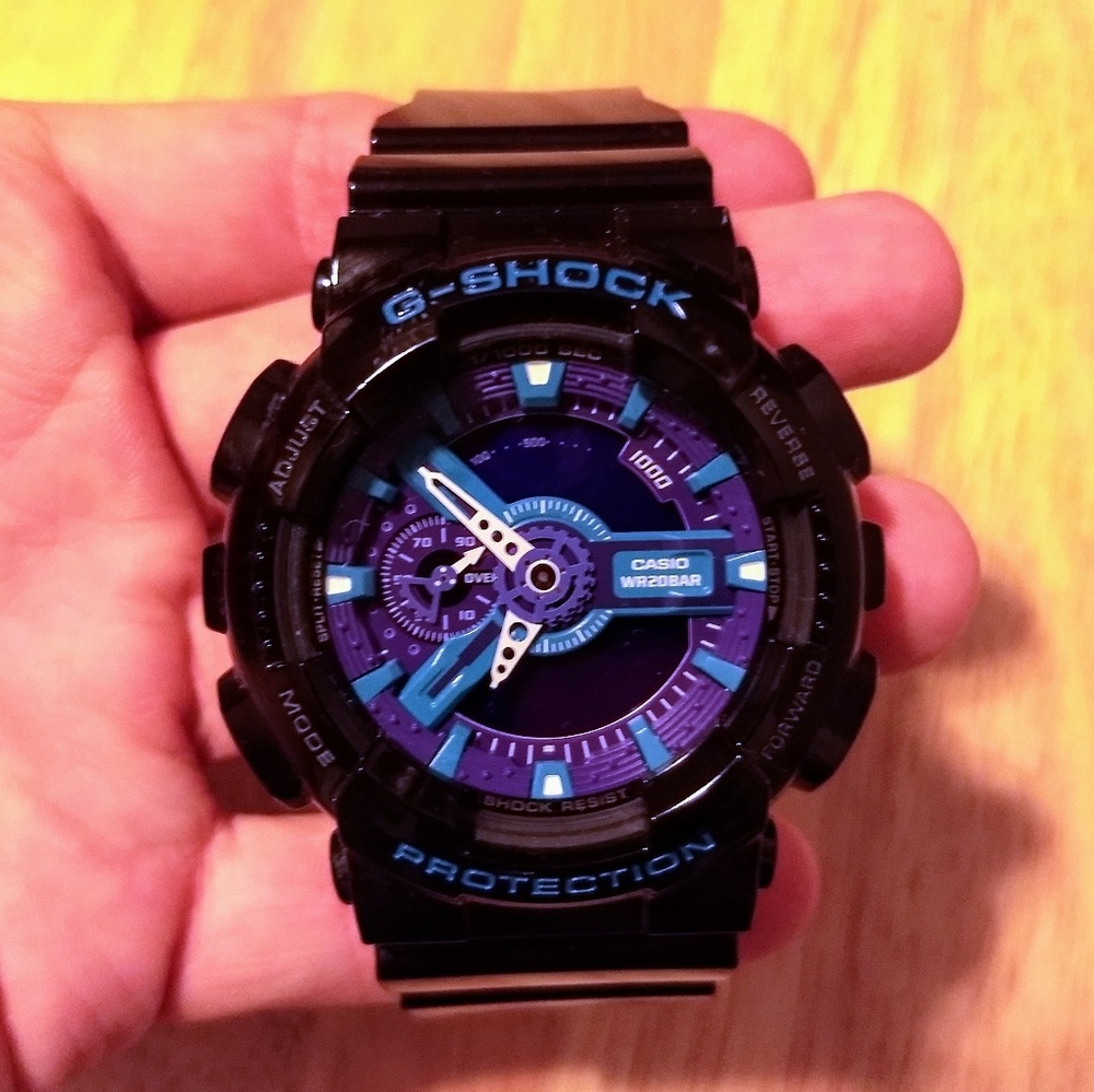 LIMITED EDITION Casio G-Shock watch blue/purple